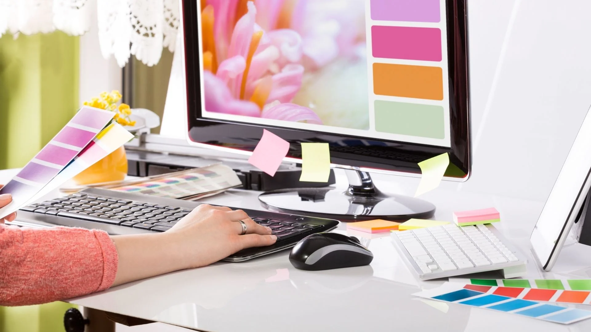 Graphic designer Graphic Designer